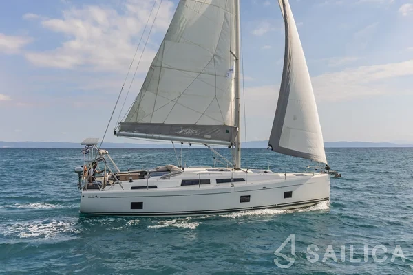 Hanse 418 - Yacht Charter Sailica