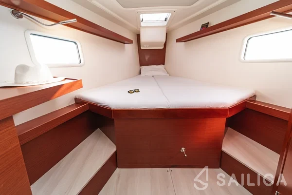 Hanse 418 - Yacht Charter Sailica