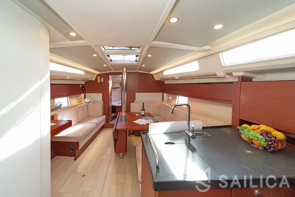 Hanse 418 - Yacht Charter Sailica