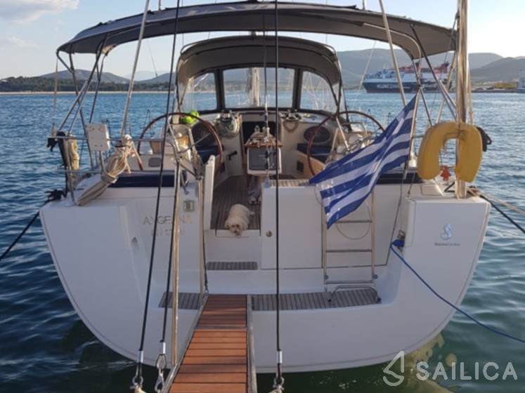 Oceanis 54 - Yacht Charter Sailica