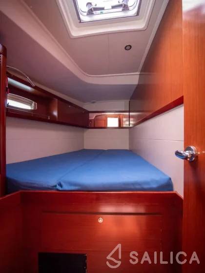 Oceanis 54 - Yacht Charter Sailica