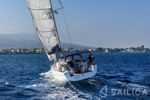 Hanse 430 - Yacht Charter Sailica