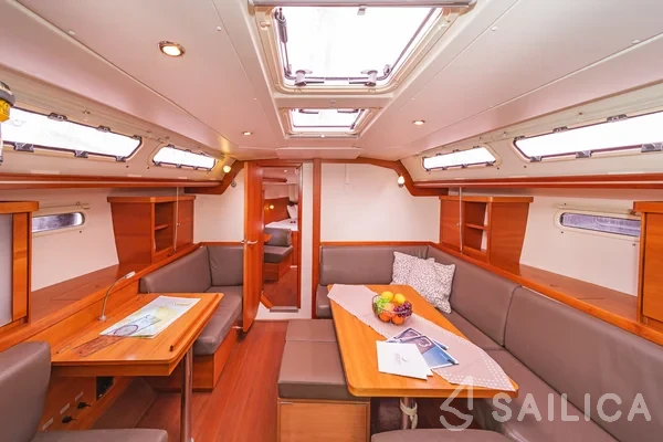 Hanse 430 - Yacht Charter Sailica