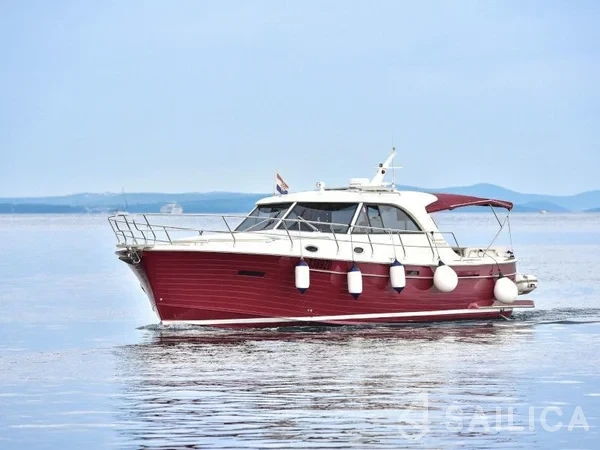Adriana 44 - Yacht Charter Sailica