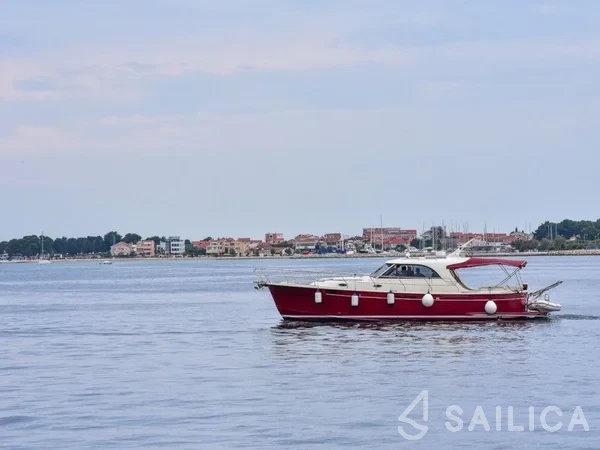 Adriana 44 - Yacht Charter Sailica