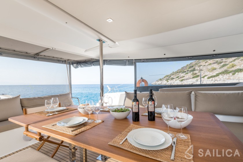 Saba 50 - Yacht Charter Sailica