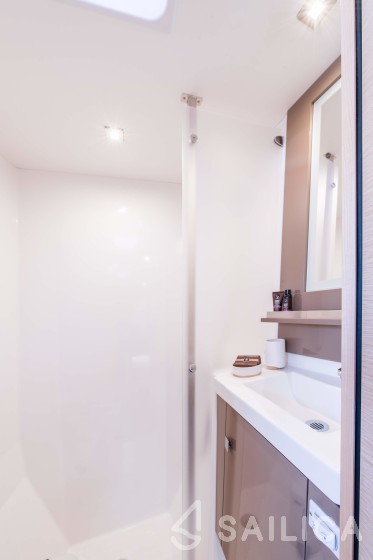 Saba 50 - Yacht Charter Sailica