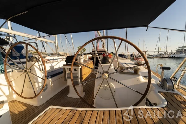 Bavaria 44 - Yacht Charter Sailica