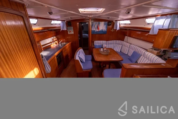 Bavaria 44 - Yacht Charter Sailica