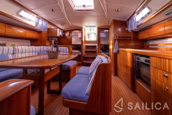 Bavaria 44 - Yacht Charter Sailica