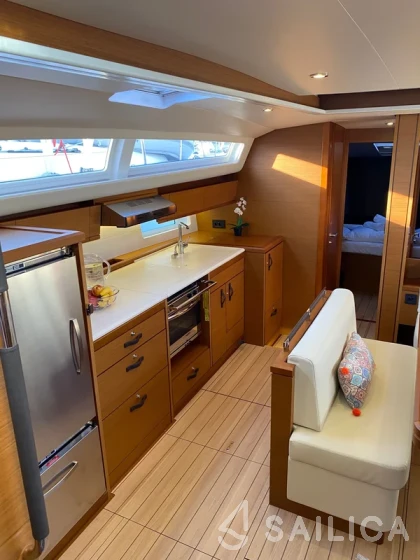 Jeanneau 54 - Yacht Charter Sailica