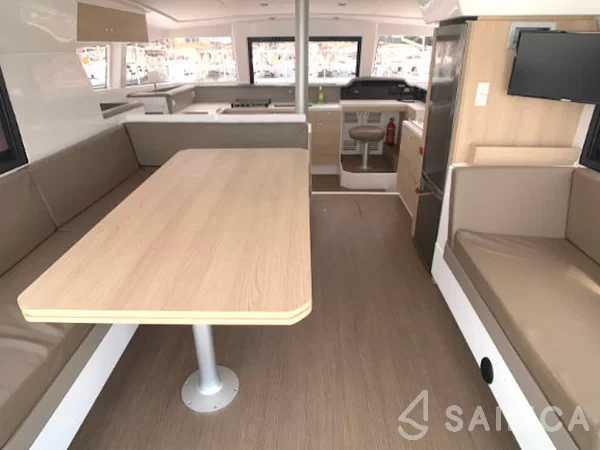 Bali 4.1 - Yacht Charter Sailica