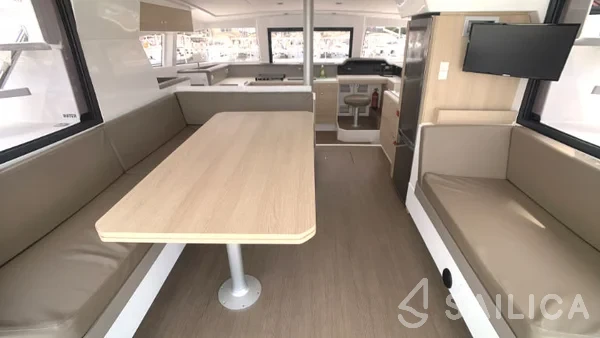Bali 4.1 - Yacht Charter Sailica