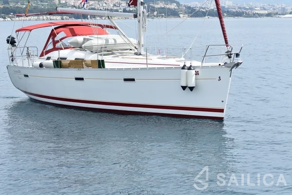 Oceanis 393 Clipper - Yacht Charter Sailica