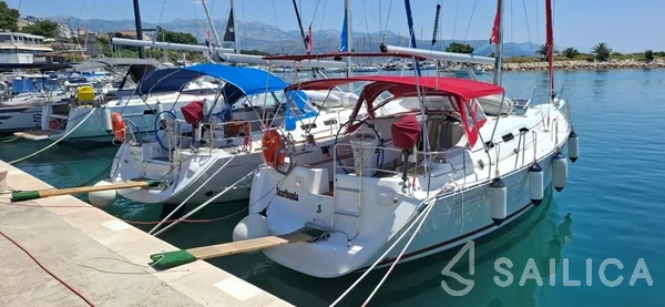 Oceanis 393 Clipper - Yacht Charter Sailica
