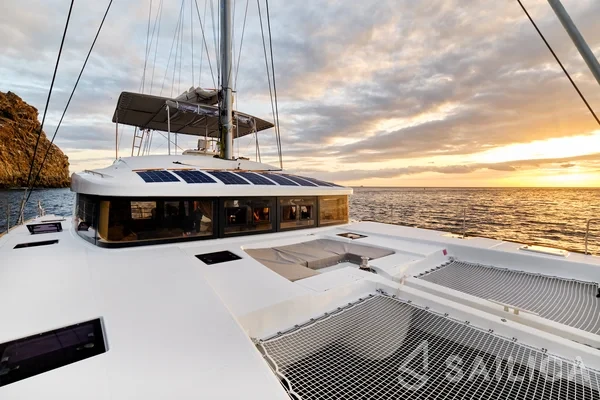 Lagoon 52F - Yacht Charter Sailica