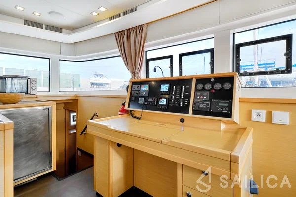 Lagoon 52F - Yacht Charter Sailica