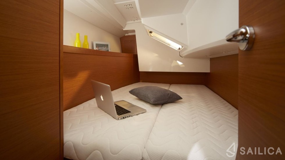 Sun Odyssey 349 - Yacht Charter Sailica