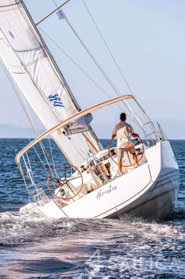 X4-6 - Yacht Charter Sailica