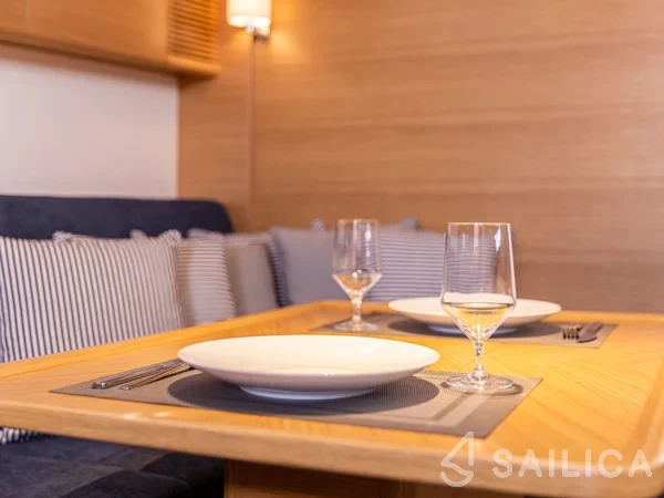 X4-6 - Photo #108 X4-6 - Yacht Charter Sailica