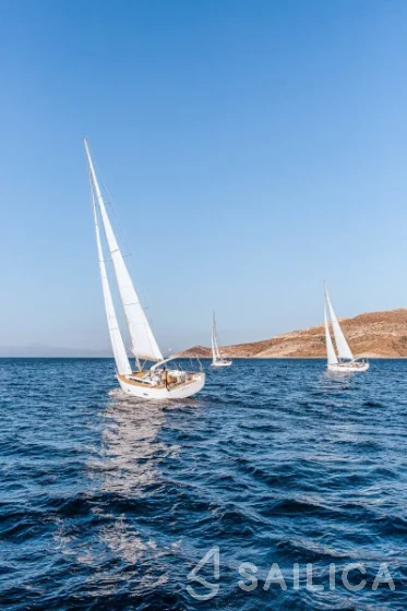X4-6 - Yacht Charter Sailica