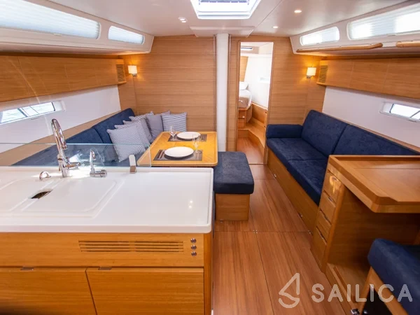X4-6 - Yacht Charter Sailica