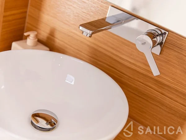 X4-6 - Yacht Charter Sailica