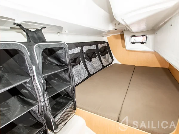 Sun Fast 3200 - Yacht Charter Sailica