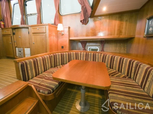 De Drait Classicline 1300 - Yacht Charter Sailica