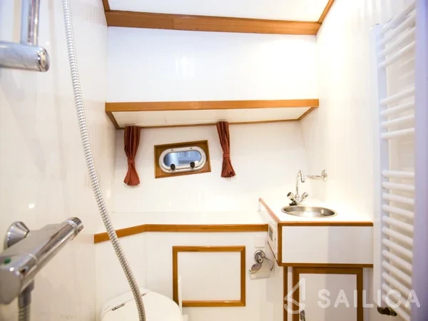 De Drait Classicline 1300 - Yacht Charter Sailica