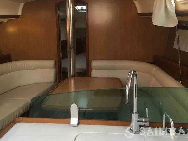 Sun Odyssey 39i - Yacht Charter Sailica