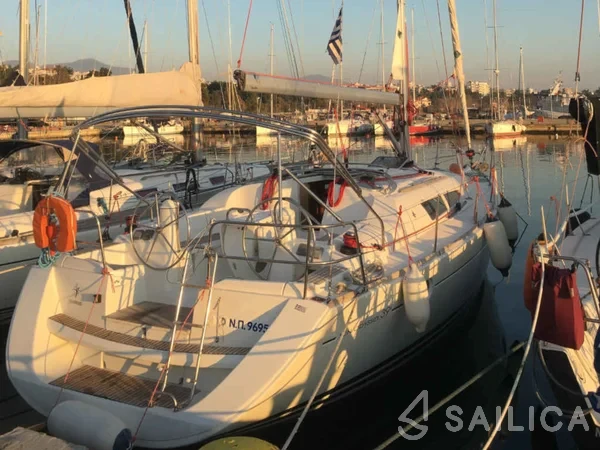 Sun Odyssey 39i - Yacht Charter Sailica