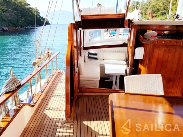 Gulet - Yacht Charter Sailica