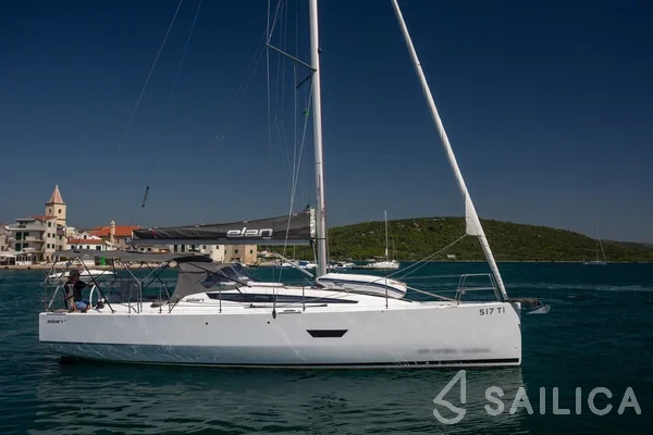 Elan E4 - Yacht Charter Sailica