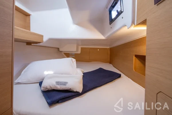 Elan E4 - Yacht Charter Sailica