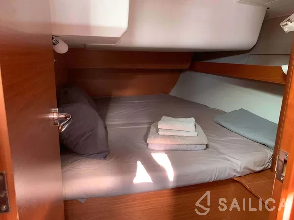 Dufour 460 GL - Yacht Charter Sailica