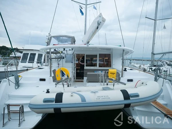 Lagoon 400 S2 - Yacht Charter Sailica