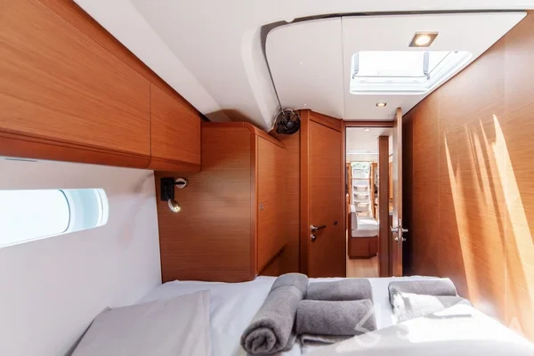 Sun Odyssey 519 - Yacht Charter Sailica