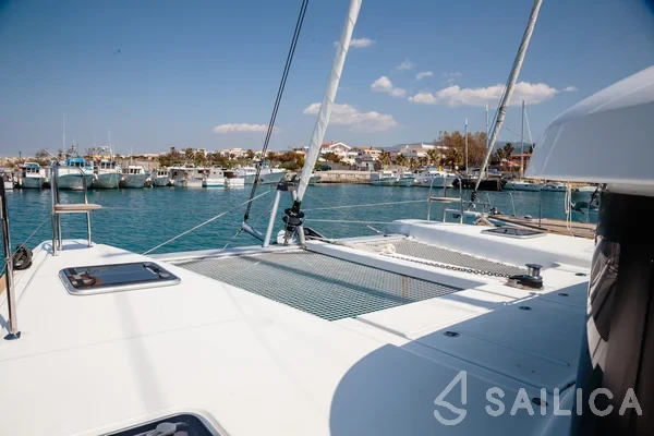 Lagoon 40 - Yacht Charter Sailica
