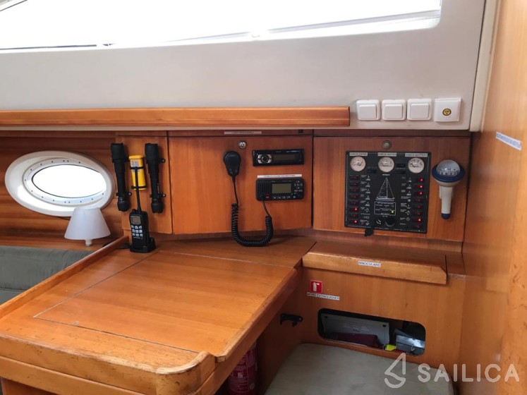 Elan 434 Impression - Yacht Charter Sailica