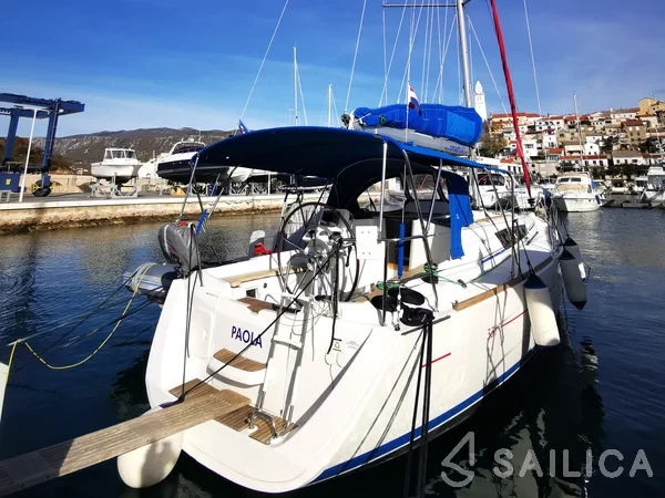 Sun Odyssey 33i - Yacht Charter Sailica