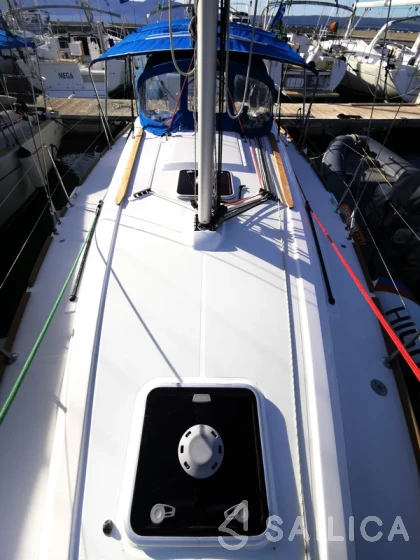 Sun Odyssey 33i - Yacht Charter Sailica
