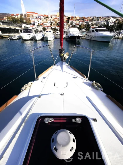 Sun Odyssey 33i - Yacht Charter Sailica