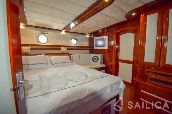 Gulet - Yacht Charter Sailica
