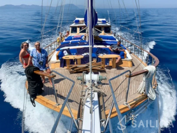 Gulet - Yacht Charter Sailica