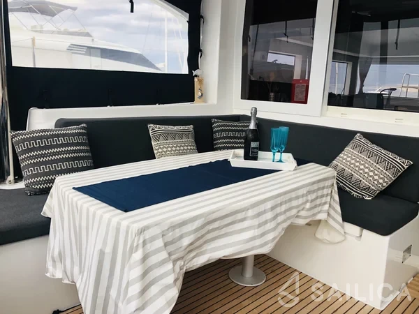 Lagoon 40 - Yacht Charter Sailica