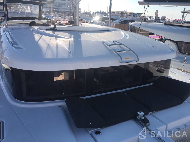 Lagoon 40 - Yacht Charter Sailica