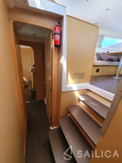 Lagoon 421 - Yacht Charter Sailica