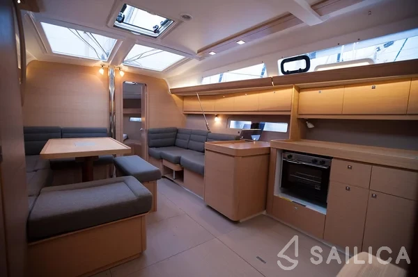 Dufour 410 GL - Yacht Charter Sailica