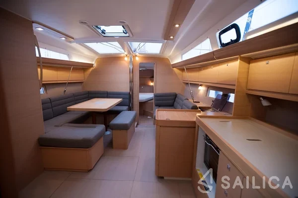 Dufour 410 GL - Yacht Charter Sailica